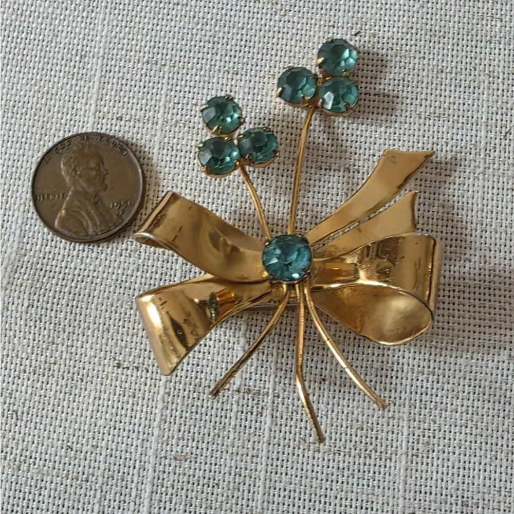 Vintage Coro Sterling - Brooch Silver w/ gold plating.